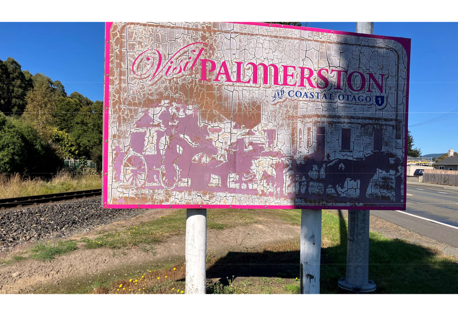 A sign on a pole

AI-generated content may be incorrect.